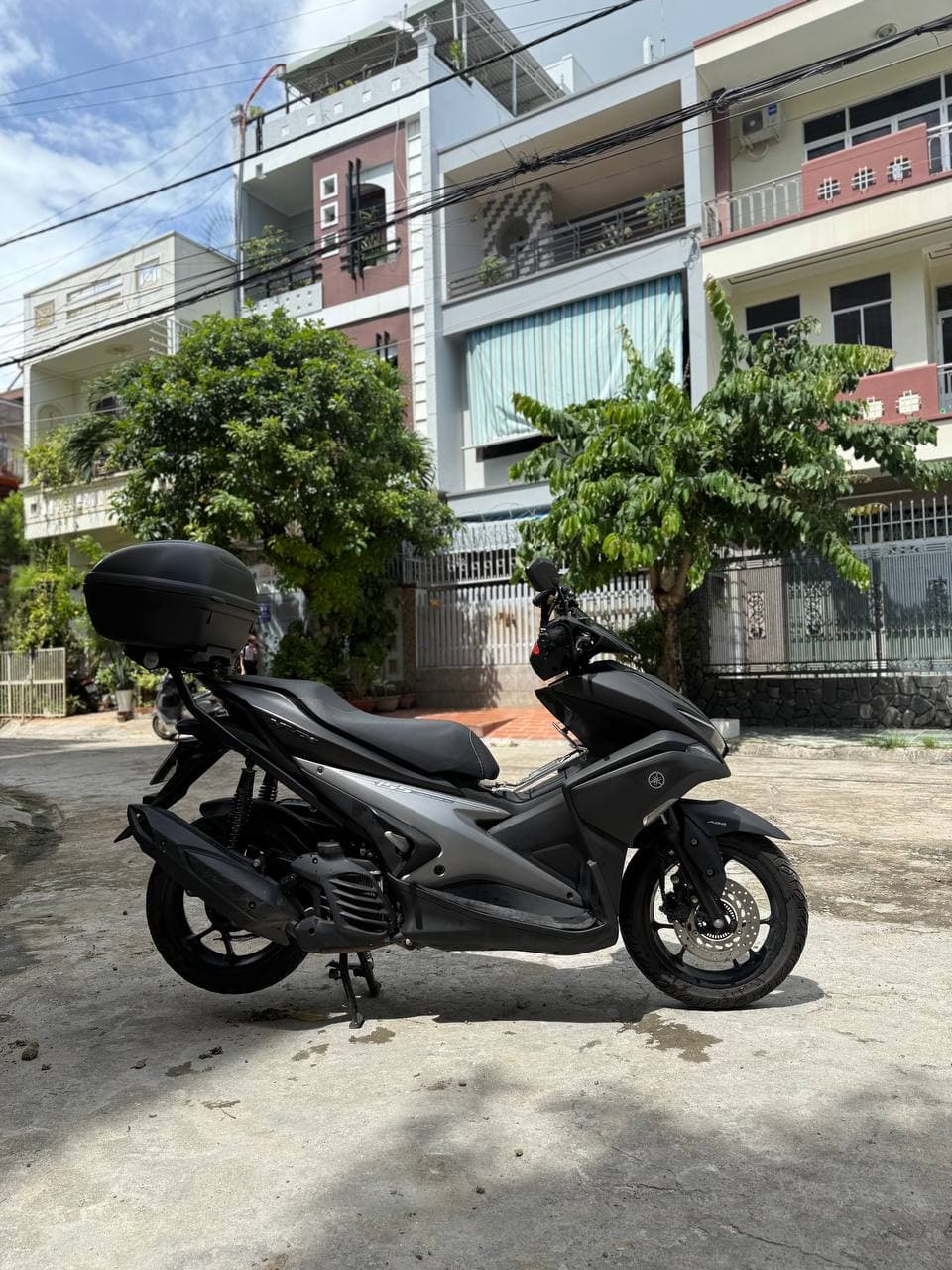 Yamaha NVX 155cc 3