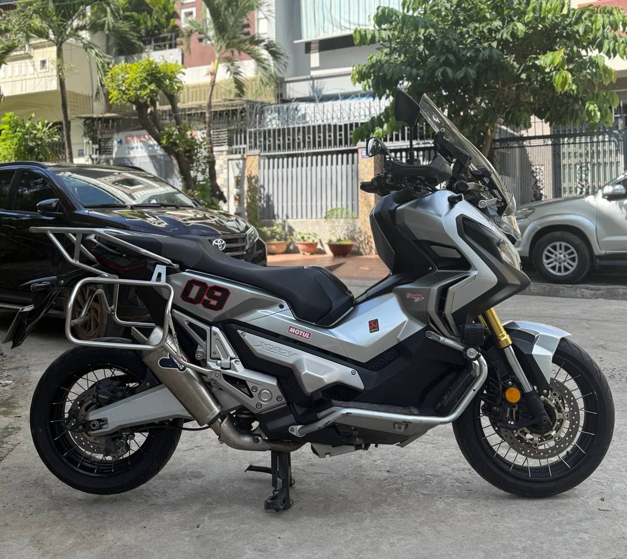 Honda X-ADV 750cc 3