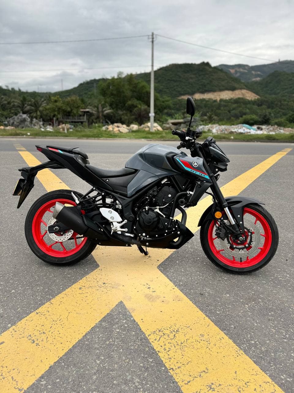 Yamaha MT-03 300cc 2