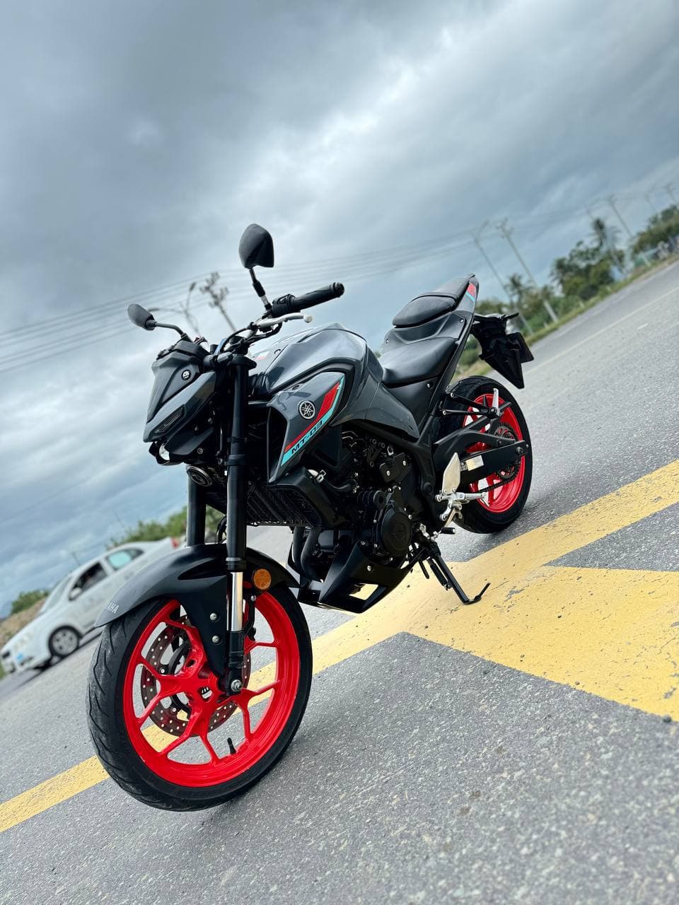 Yamaha MT-03 300cc 3