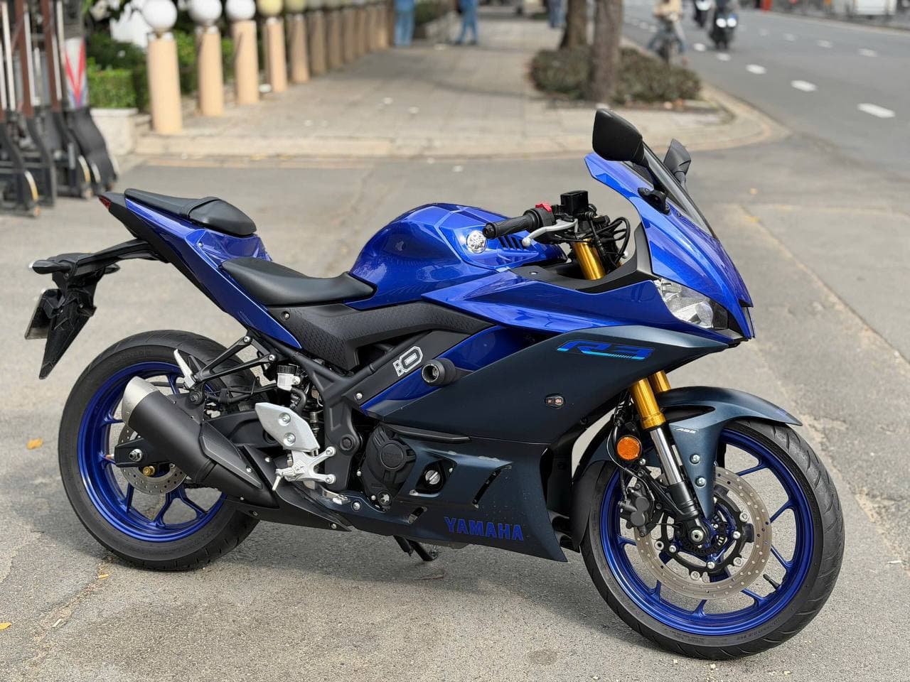 Yamaha YZF-R3 300cc 4