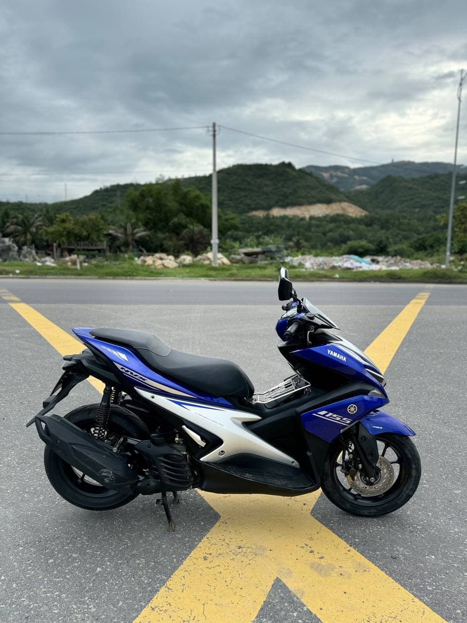 Yamaha NVX 155cc 4