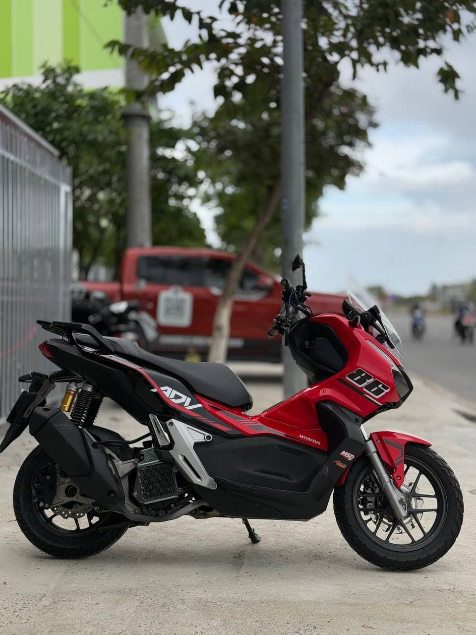 Honda ADV 350 2