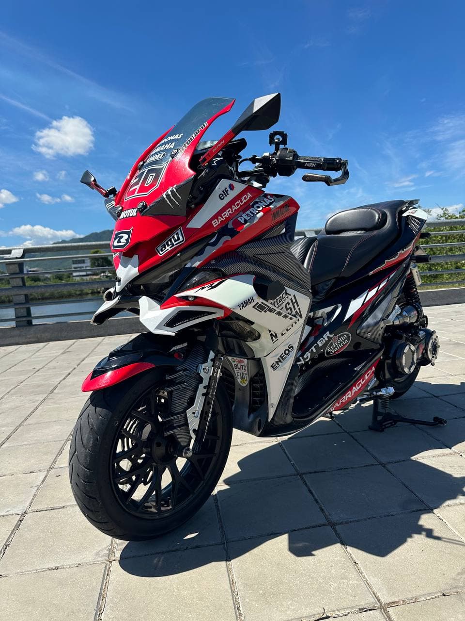 Yamaha NVX 155cc (Barracuda)