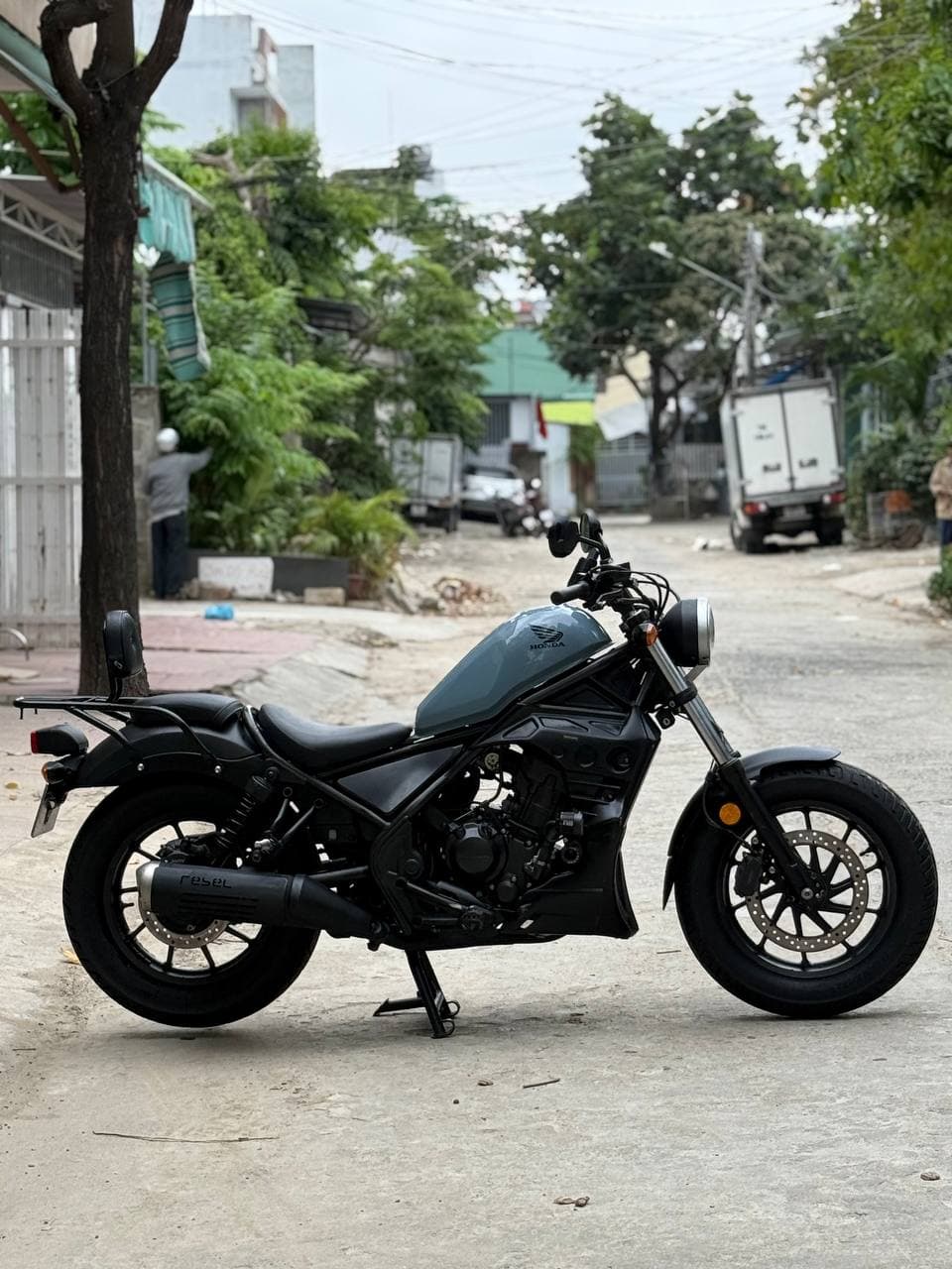 Honda Rebel 300 3